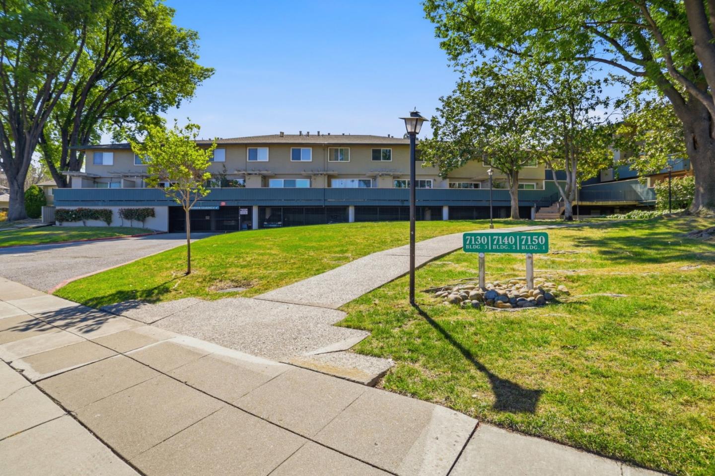 7150 Rainbow Drive 4