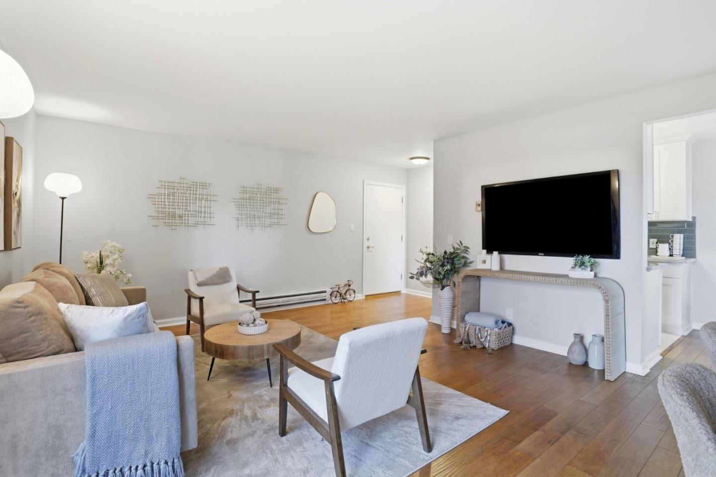 7150 Rainbow Drive 4