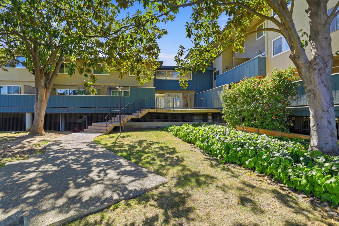 7150 Rainbow Drive 4