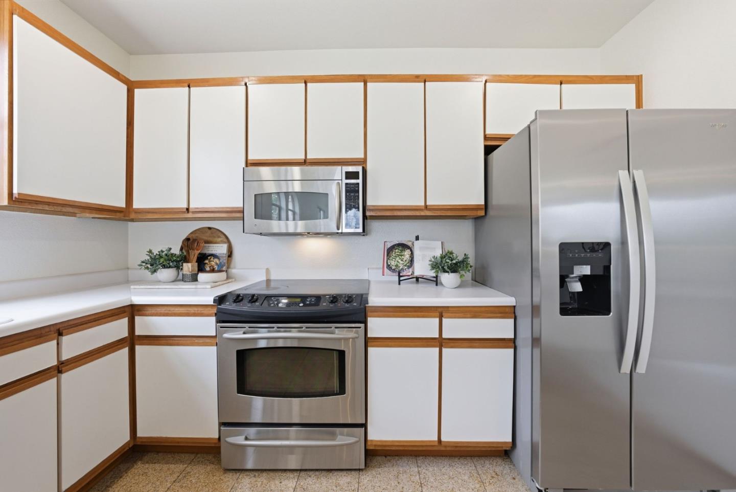 951 South 12th 311