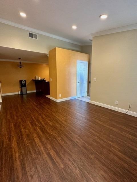 3939 Madison Avenue 233