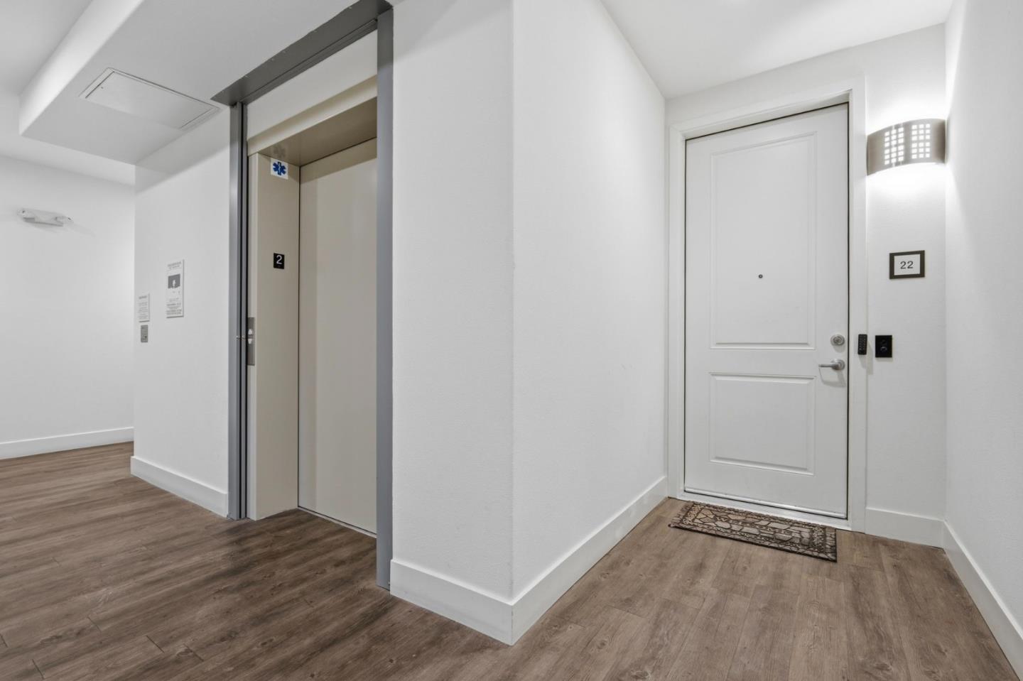 1690 Delano Street 22