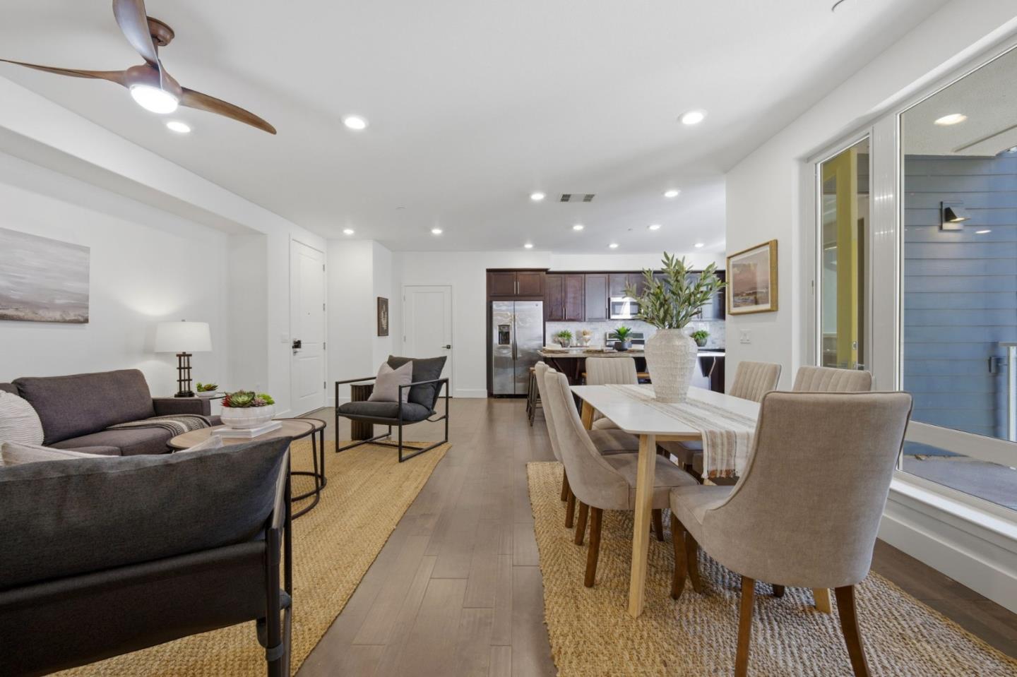 1690 Delano Street 22