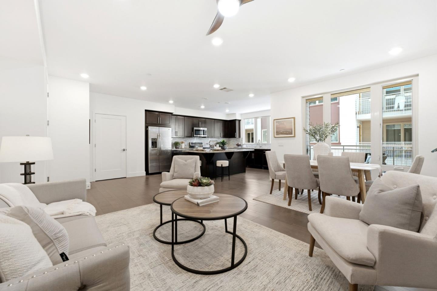 1690 Delano Street 22
