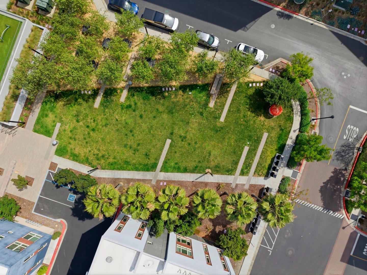 1690 Delano Street 22