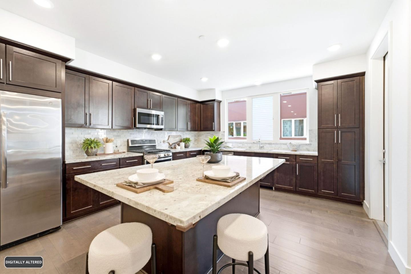 1690 Delano Street 22