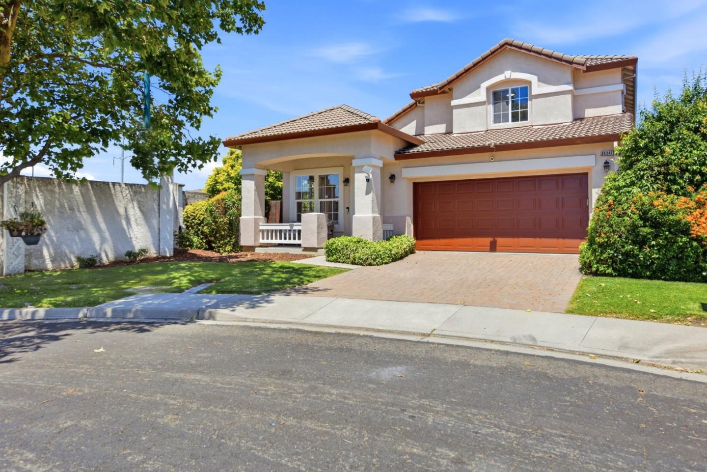 34341 Sandburg Drive