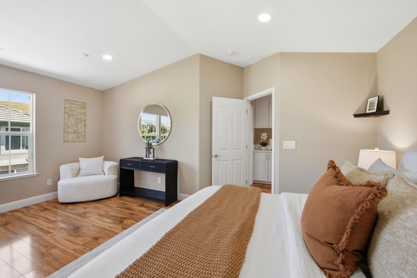 34341 Sandburg Drive