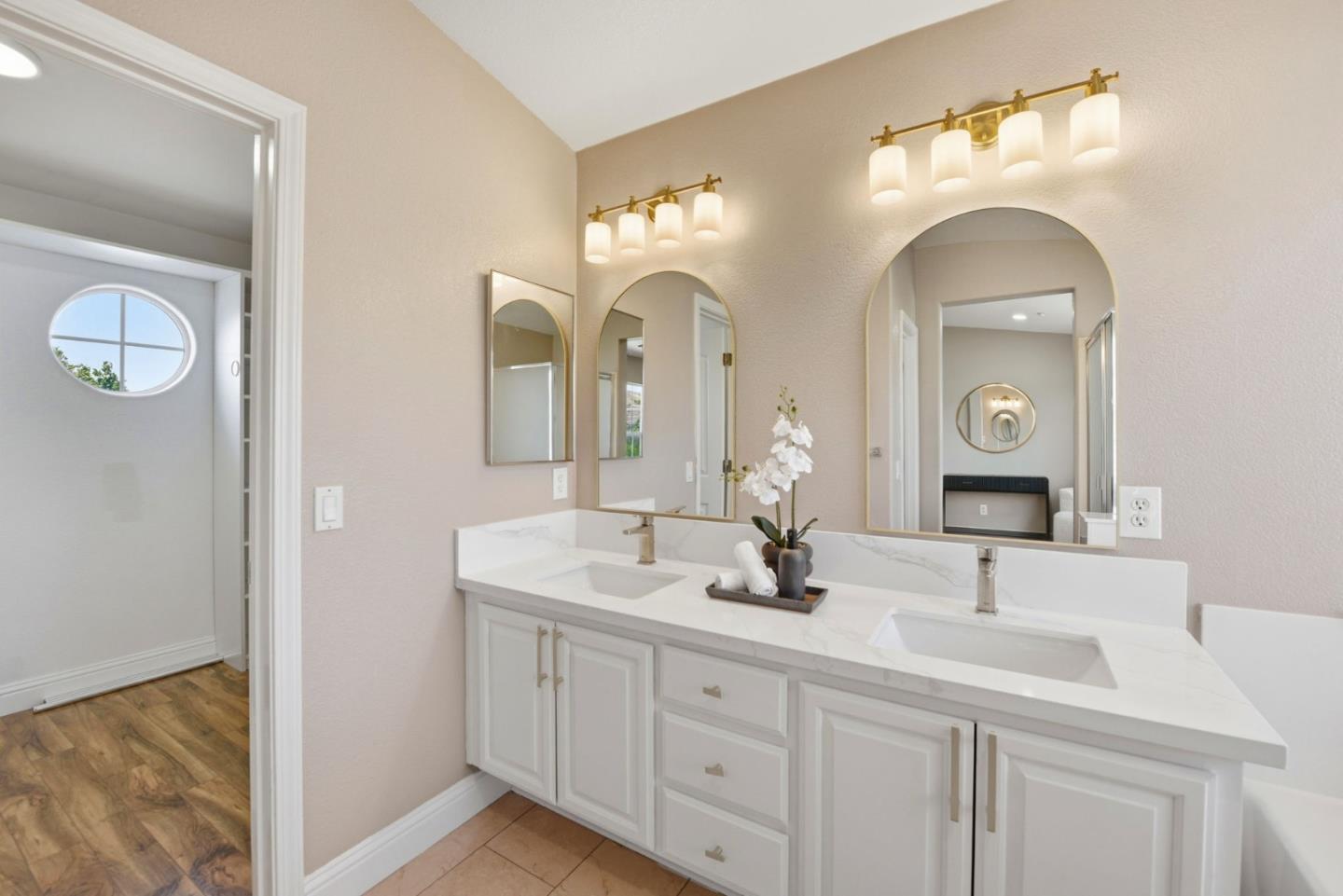 34341 Sandburg Drive