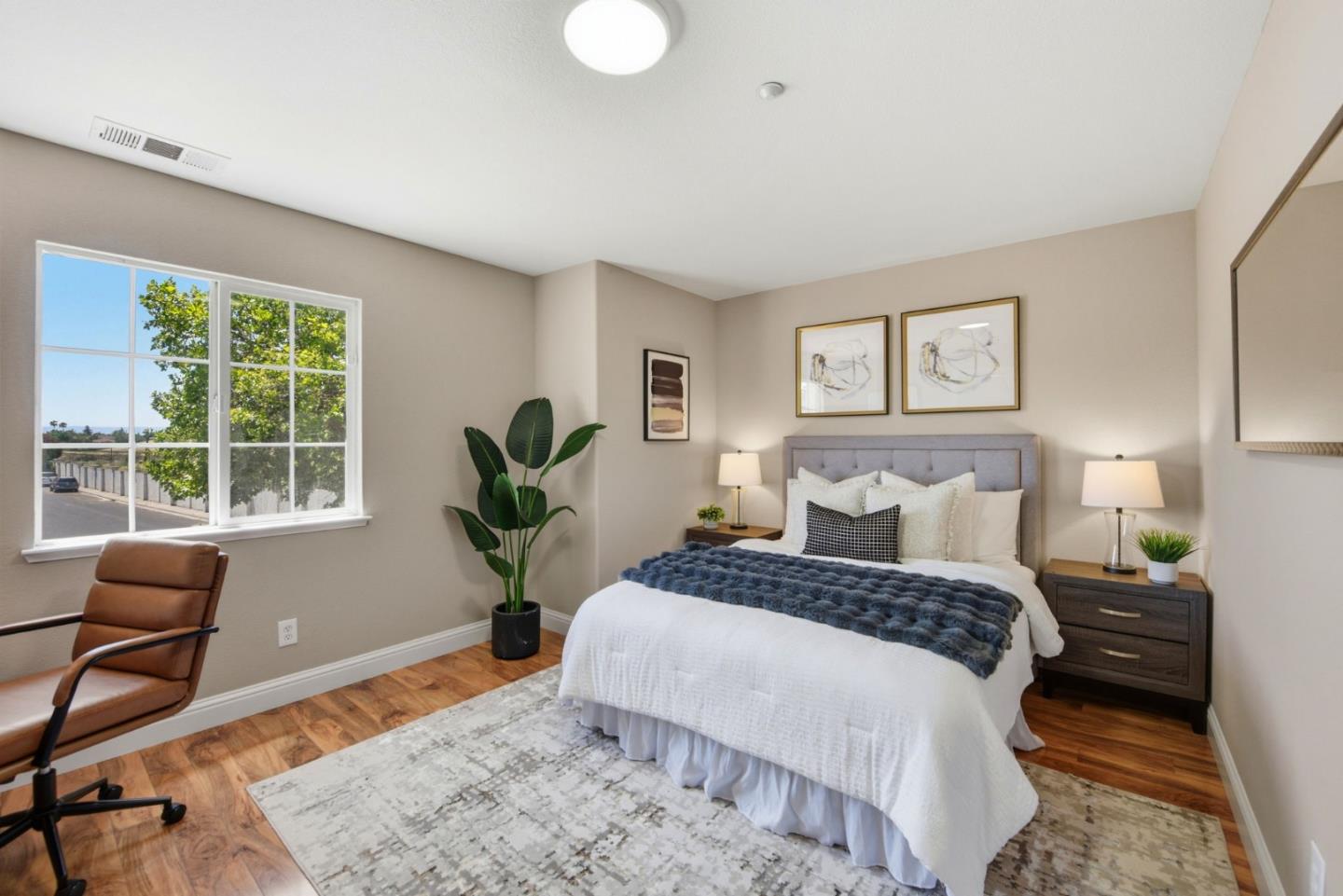 34341 Sandburg Drive