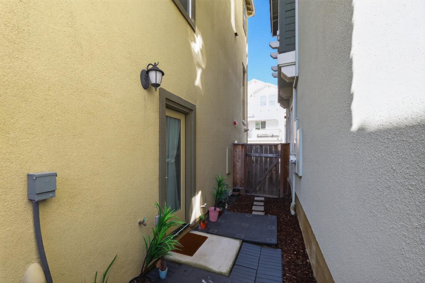 1303 Antonella PL