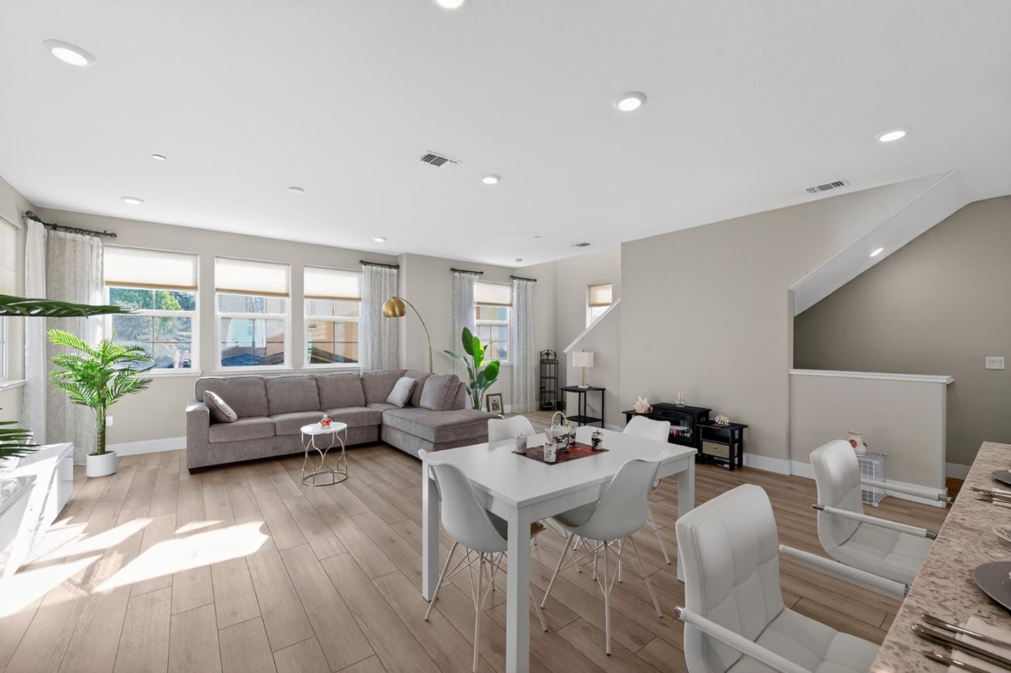 1303 Antonella PL