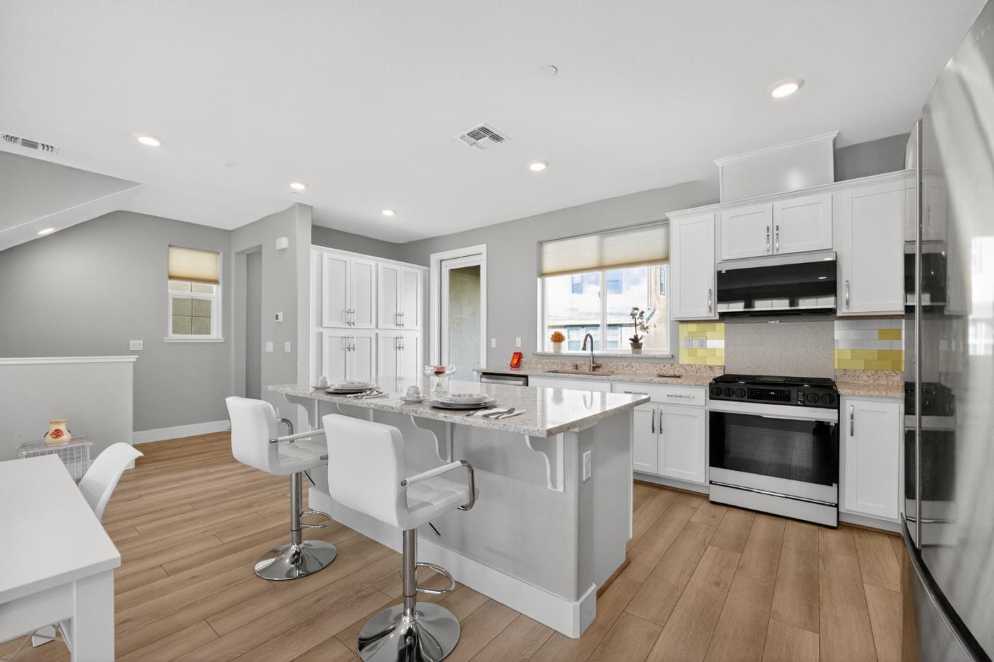 1303 Antonella PL