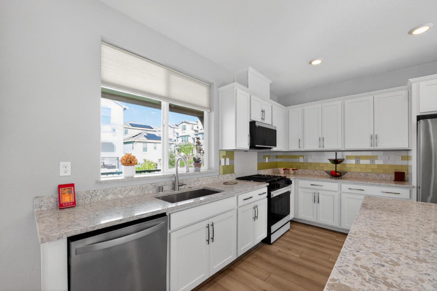 1303 Antonella PL