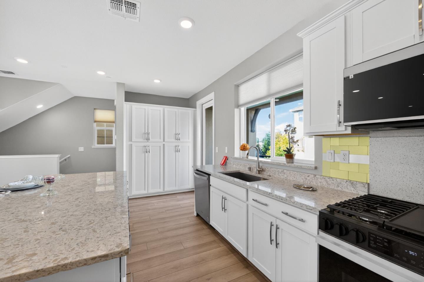 1303 Antonella PL