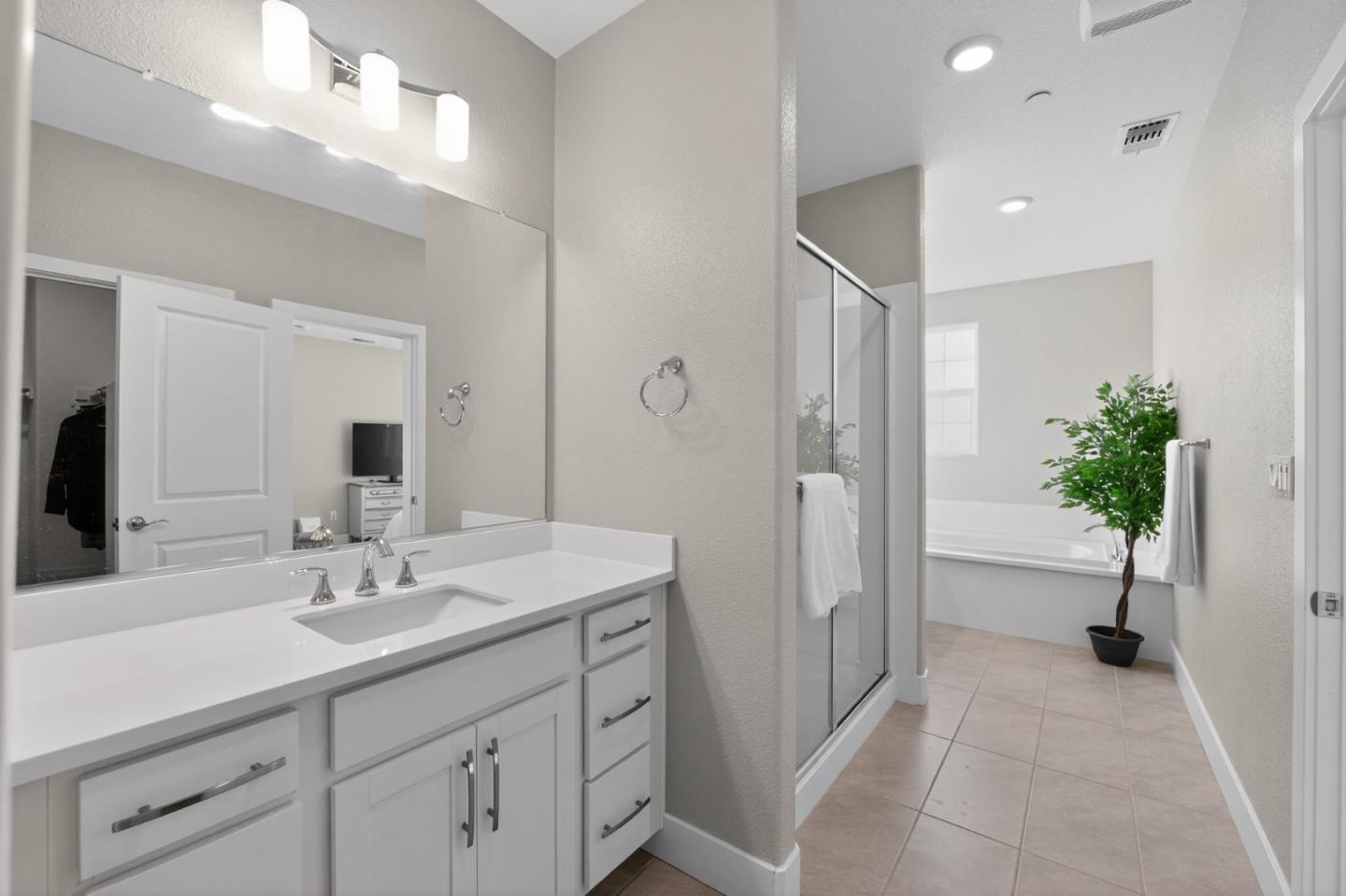 1303 Antonella PL