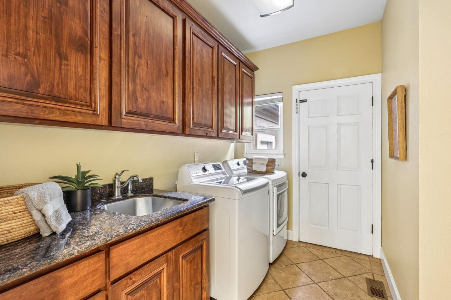 21 Ridgetop Way