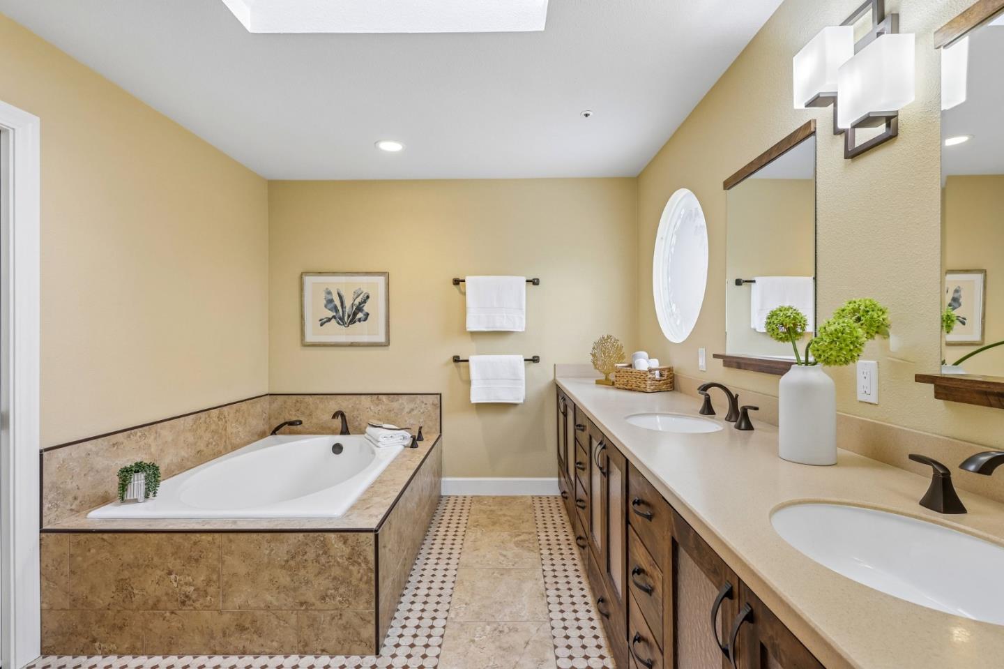 21 Ridgetop Way
