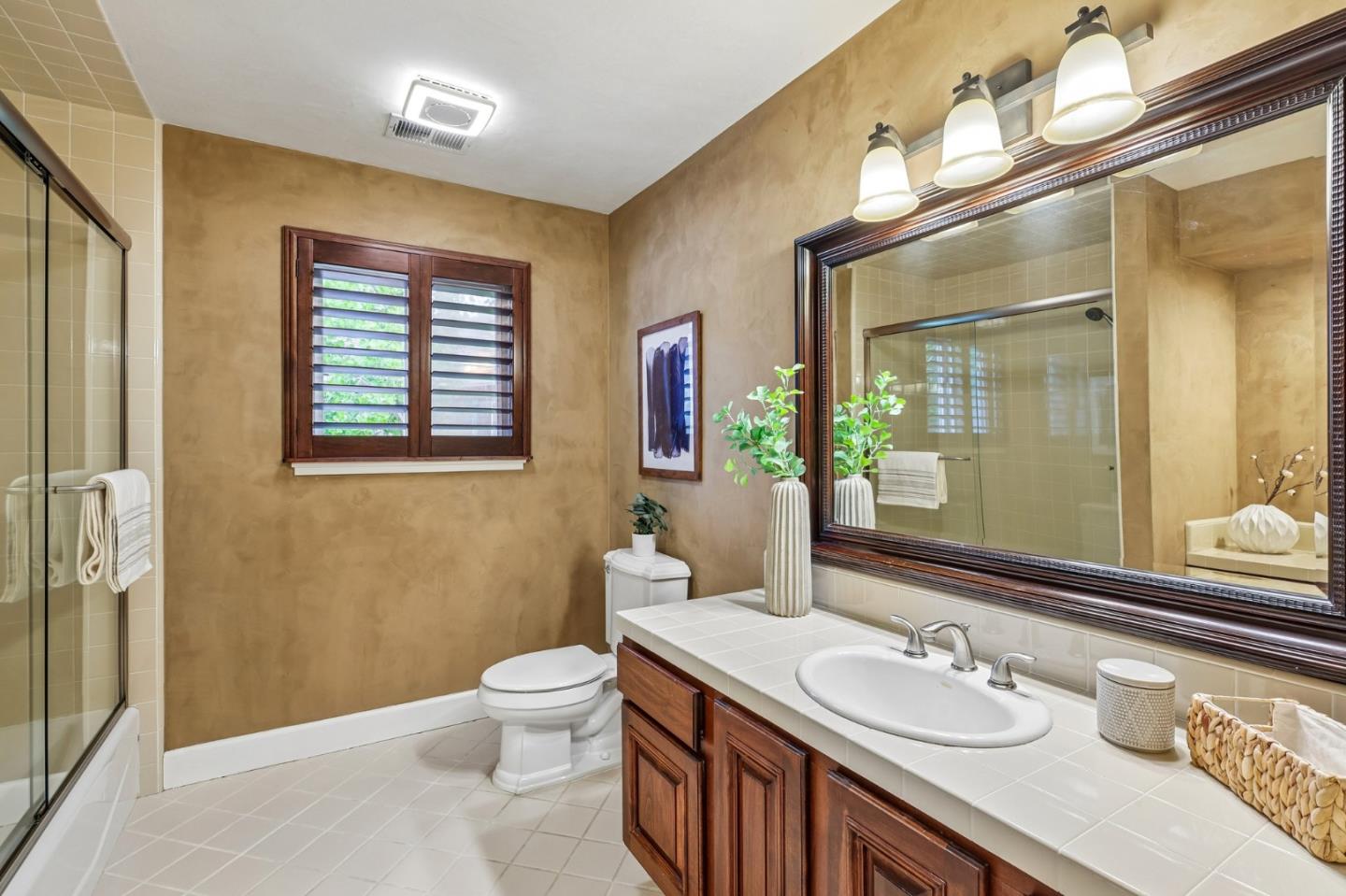 21 Ridgetop Way