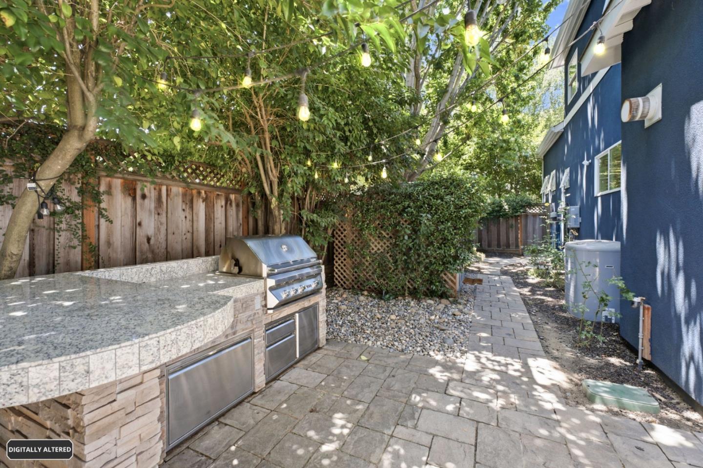 1622 Lincoln AVE