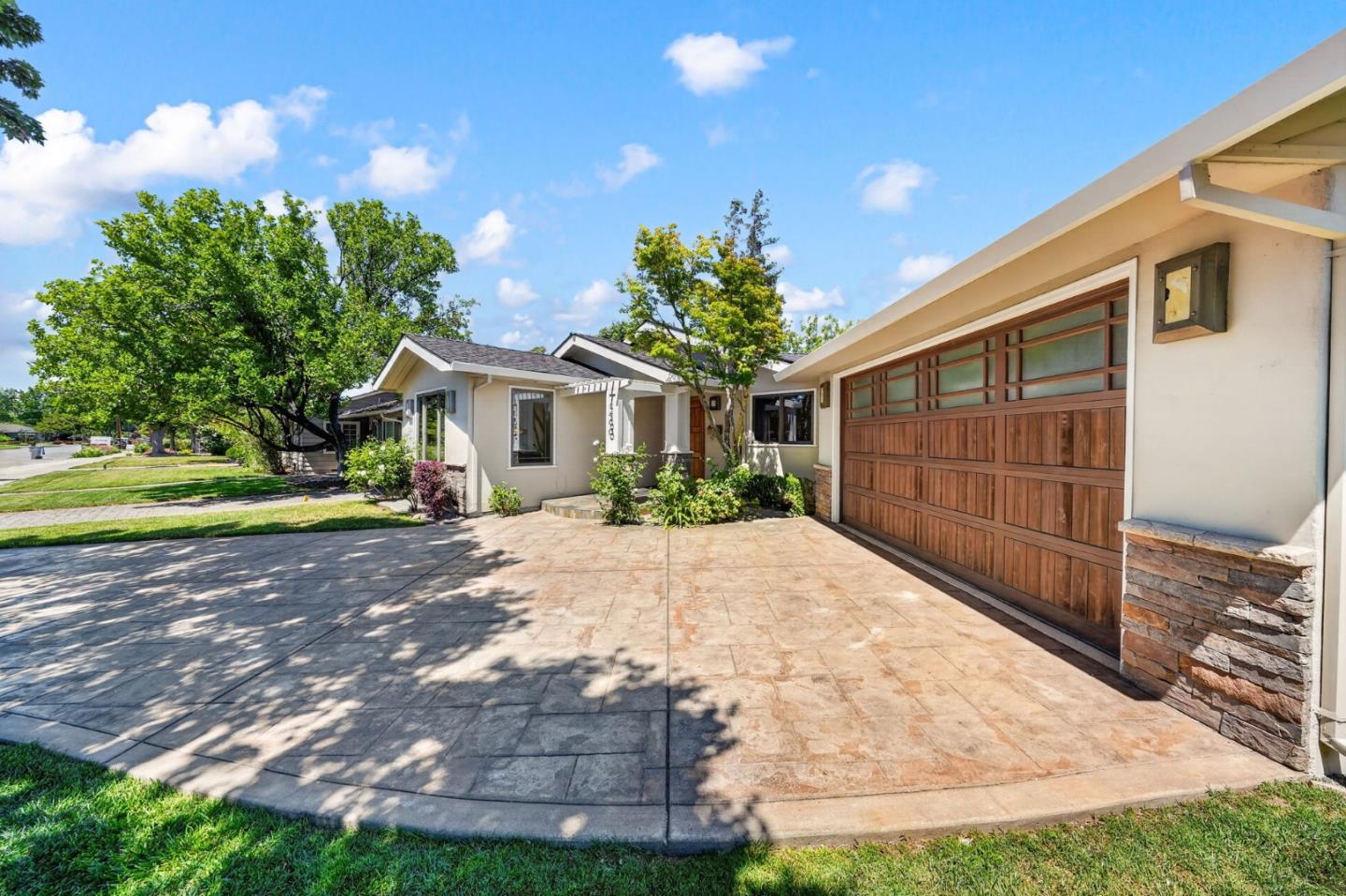 1490 Santa Inez DR