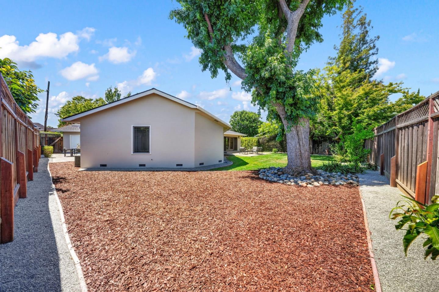1490 Santa Inez DR
