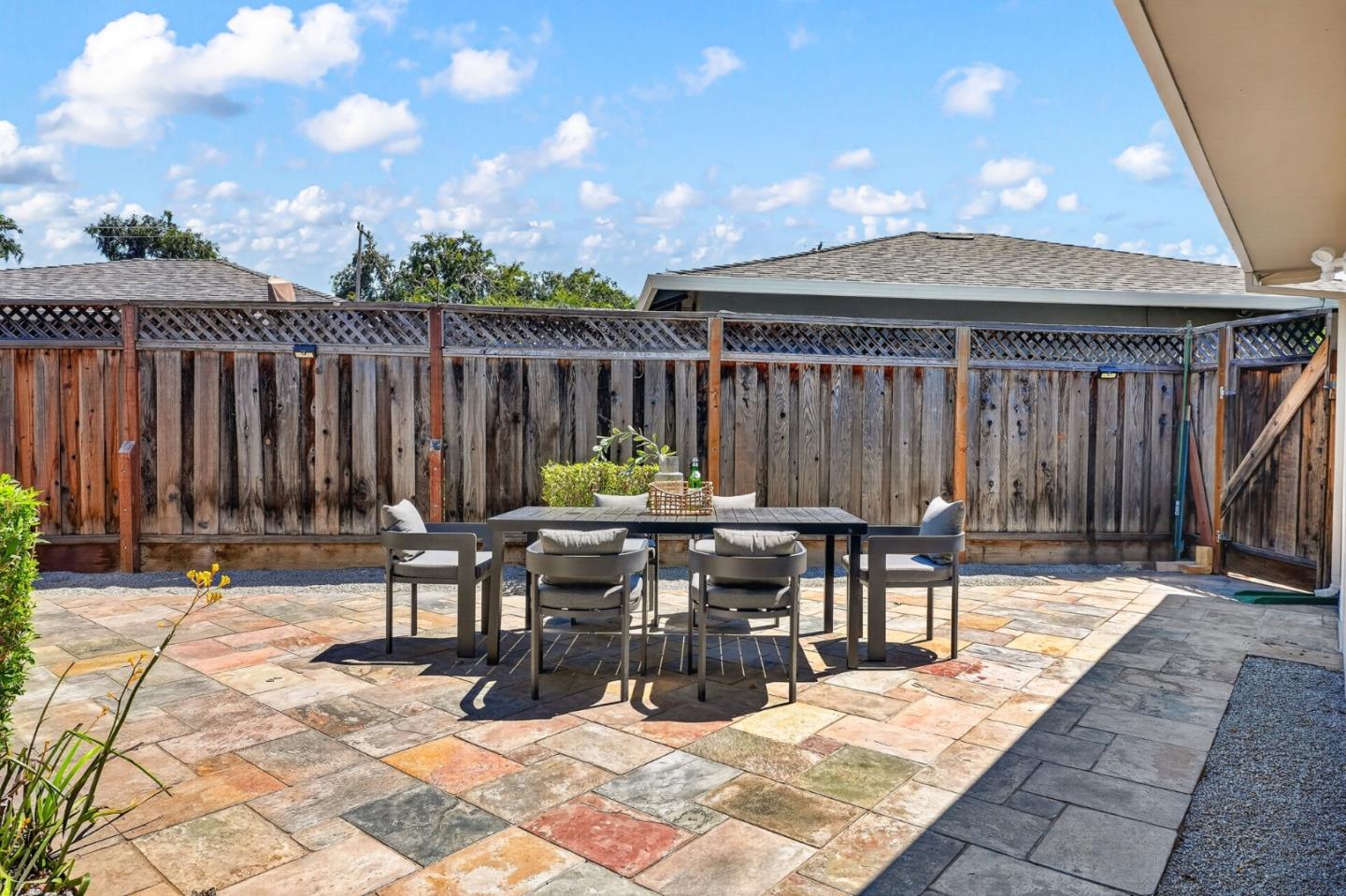 1490 Santa Inez DR