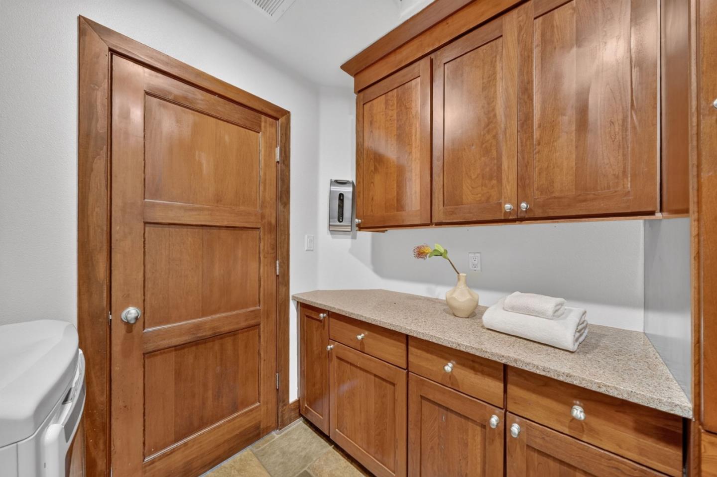 1490 Santa Inez DR