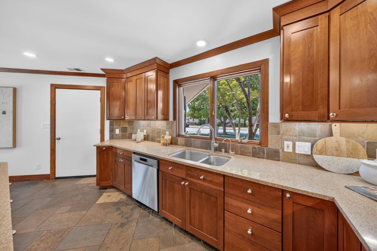1490 Santa Inez DR