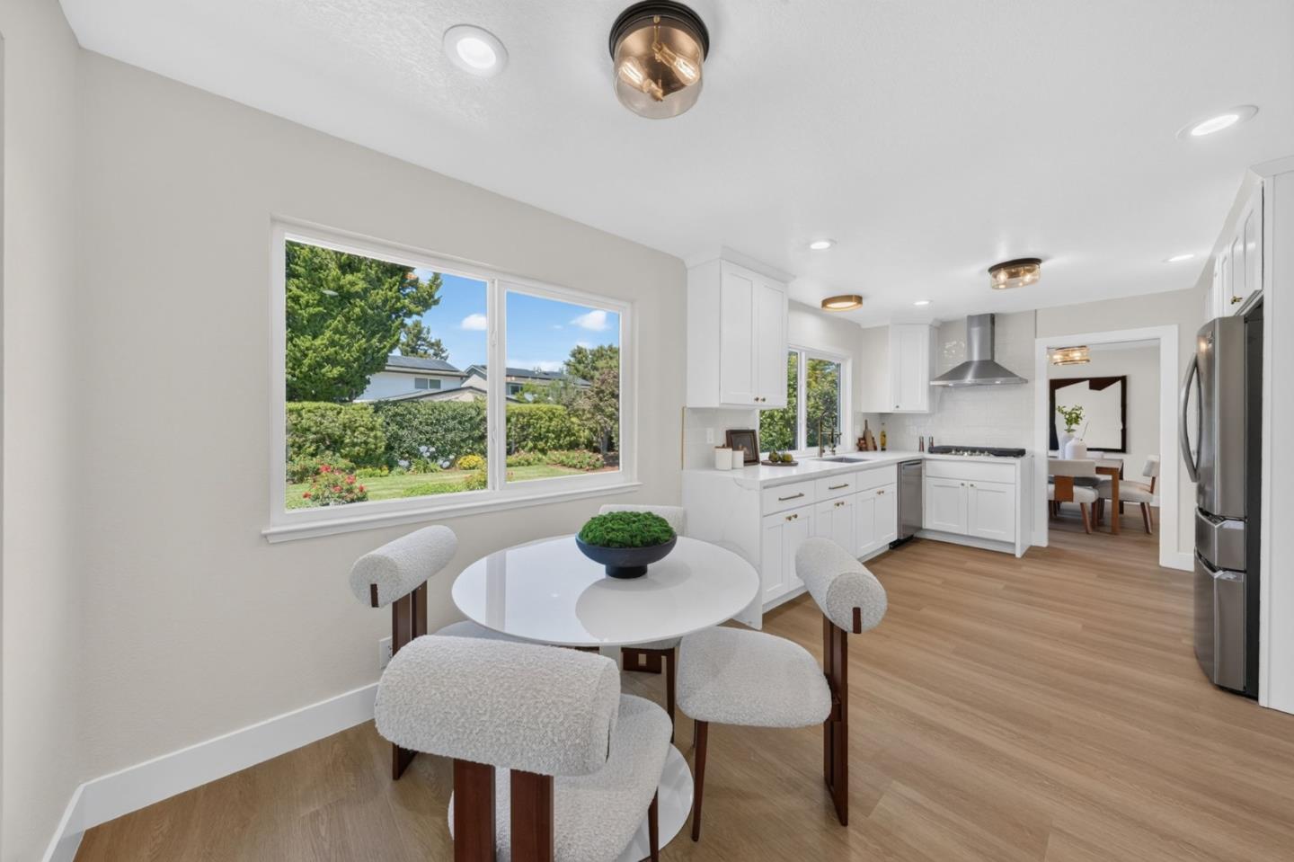 1031 Mount Darwin DR