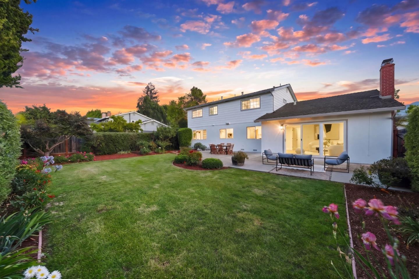 1031 Mount Darwin DR