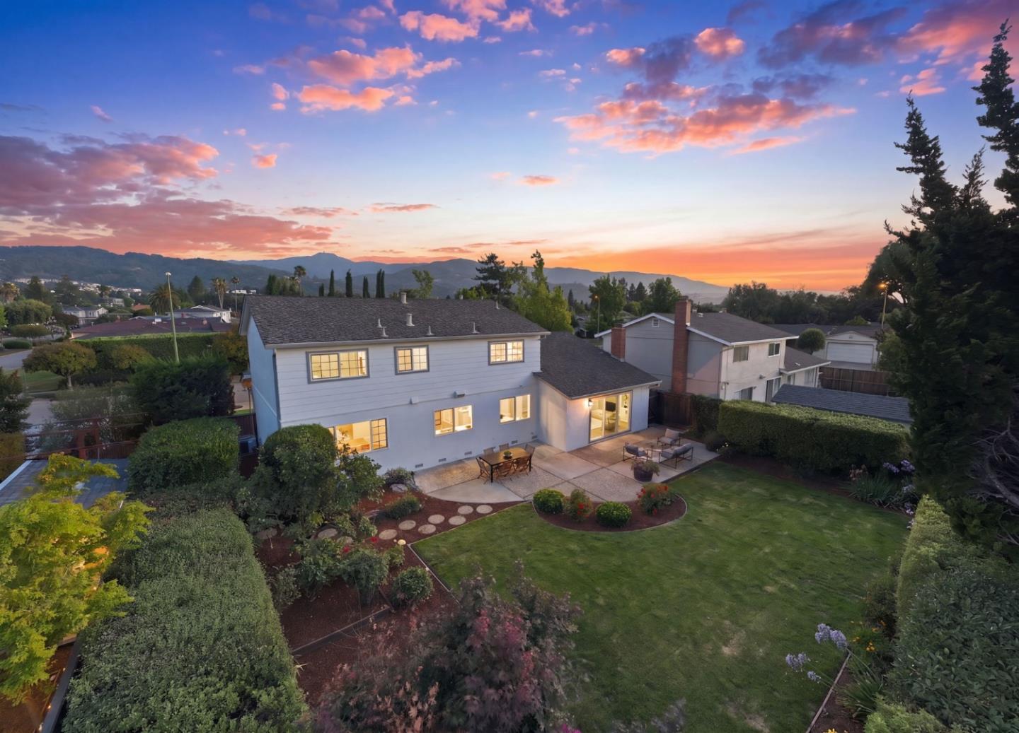 1031 Mount Darwin DR