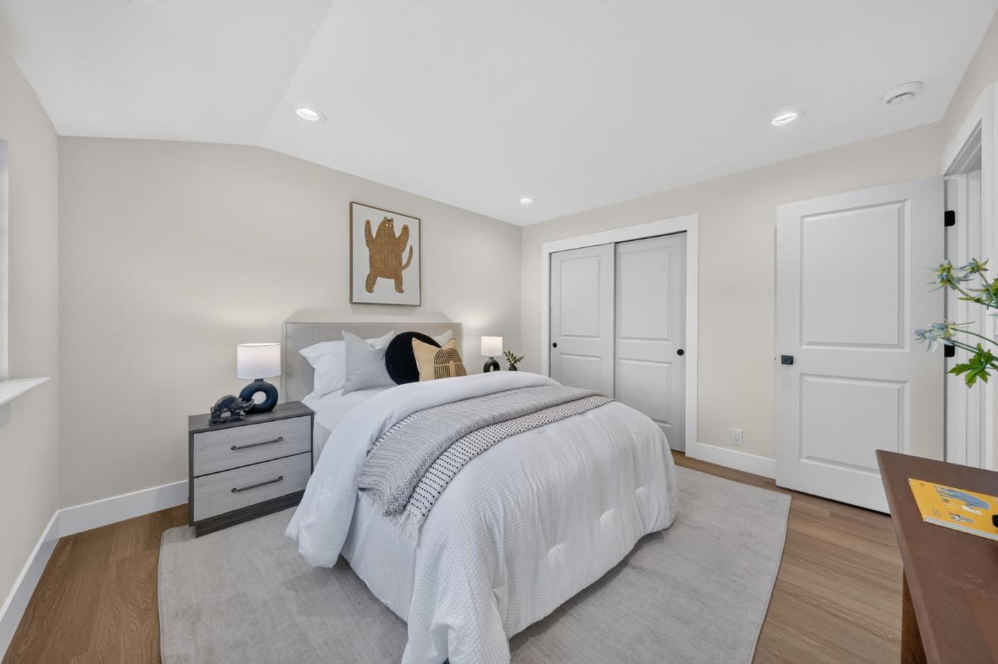 1031 Mount Darwin DR