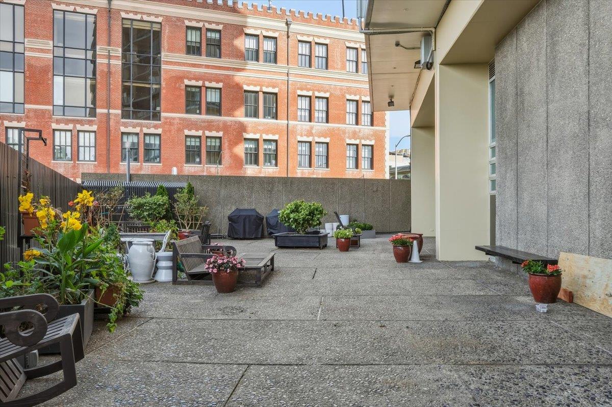 1000 North Point ST 201