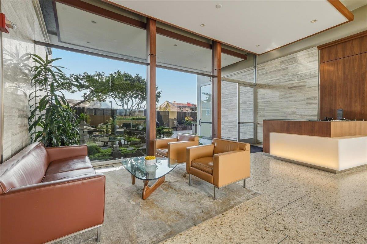 1000 North Point ST 201