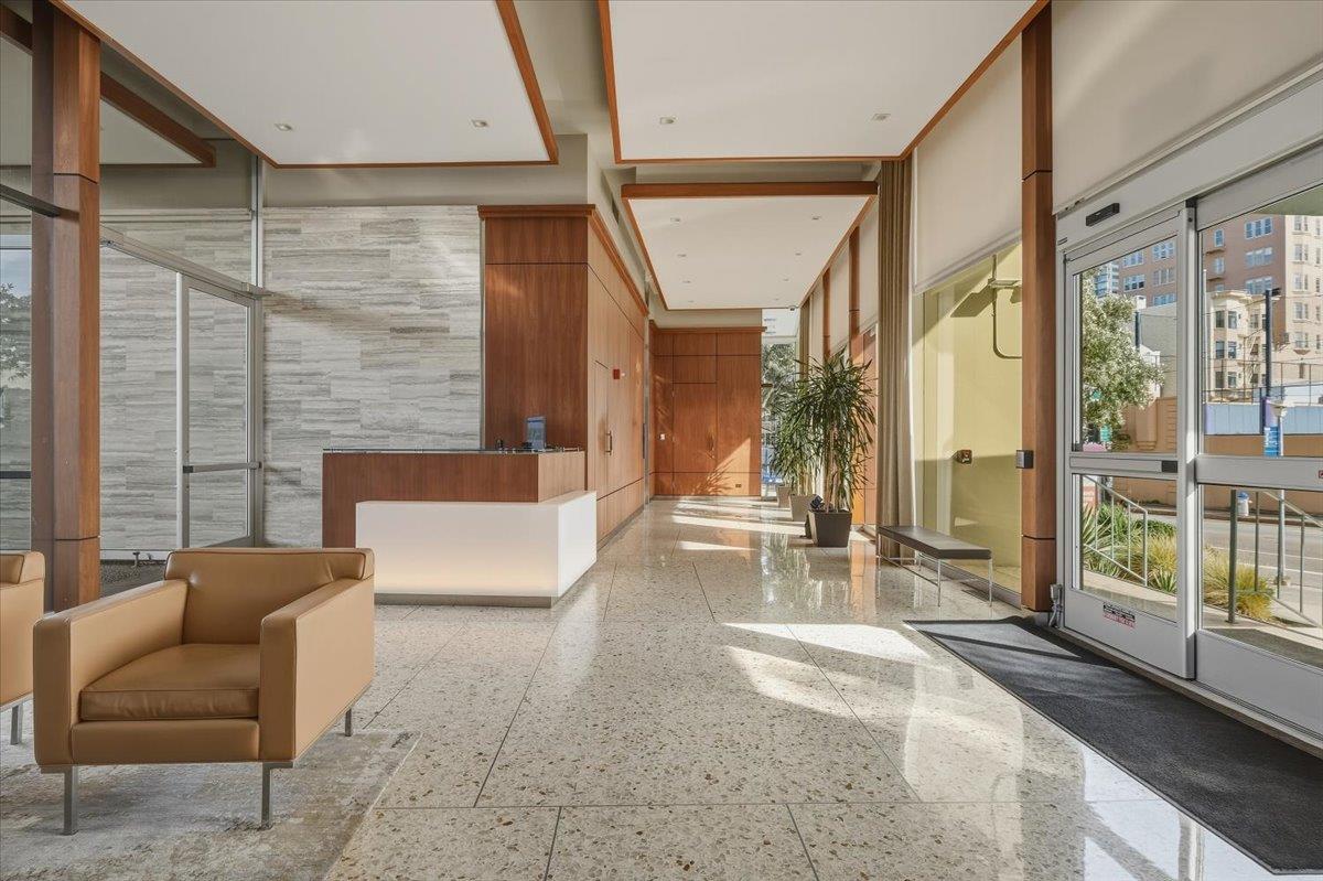 1000 North Point ST 201