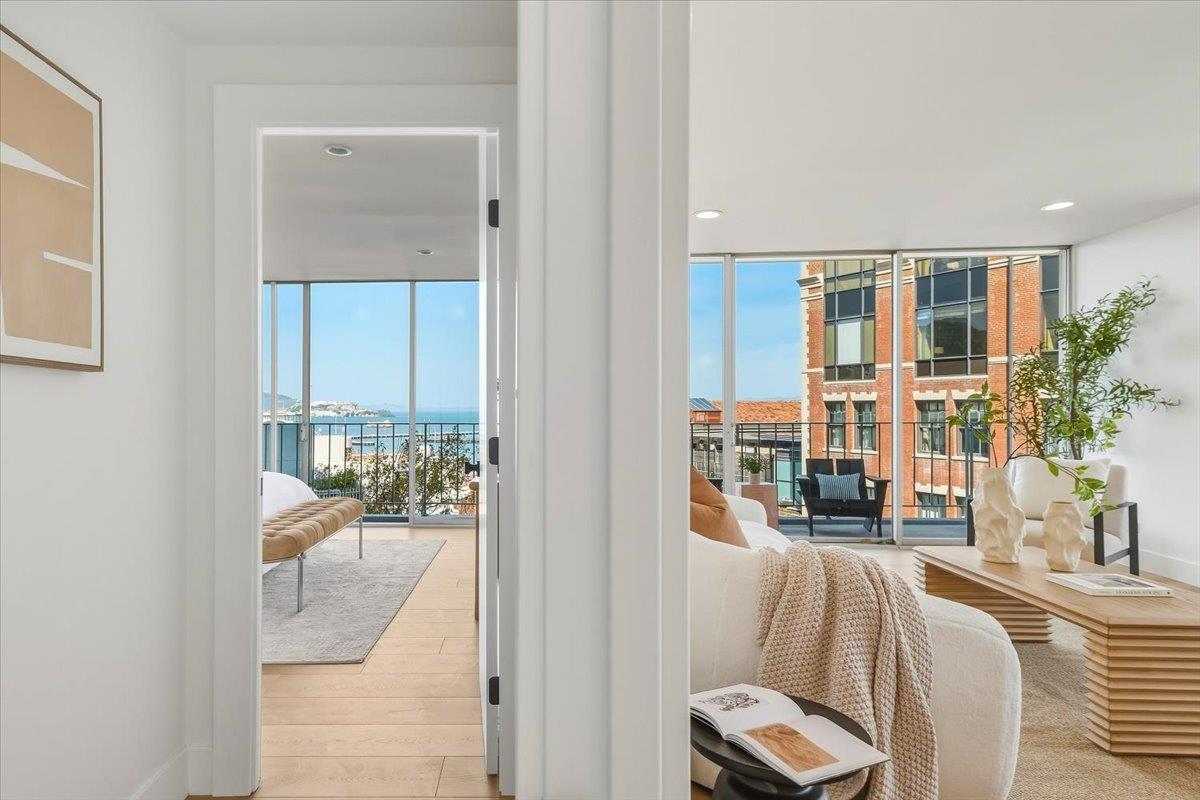 1000 North Point ST 201