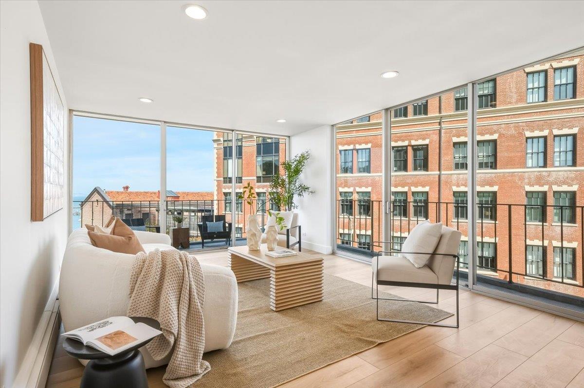 1000 North Point ST 201
