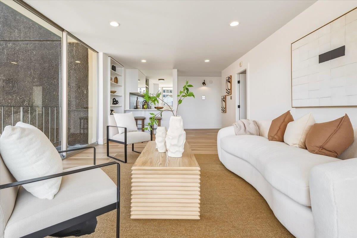 1000 North Point ST 201