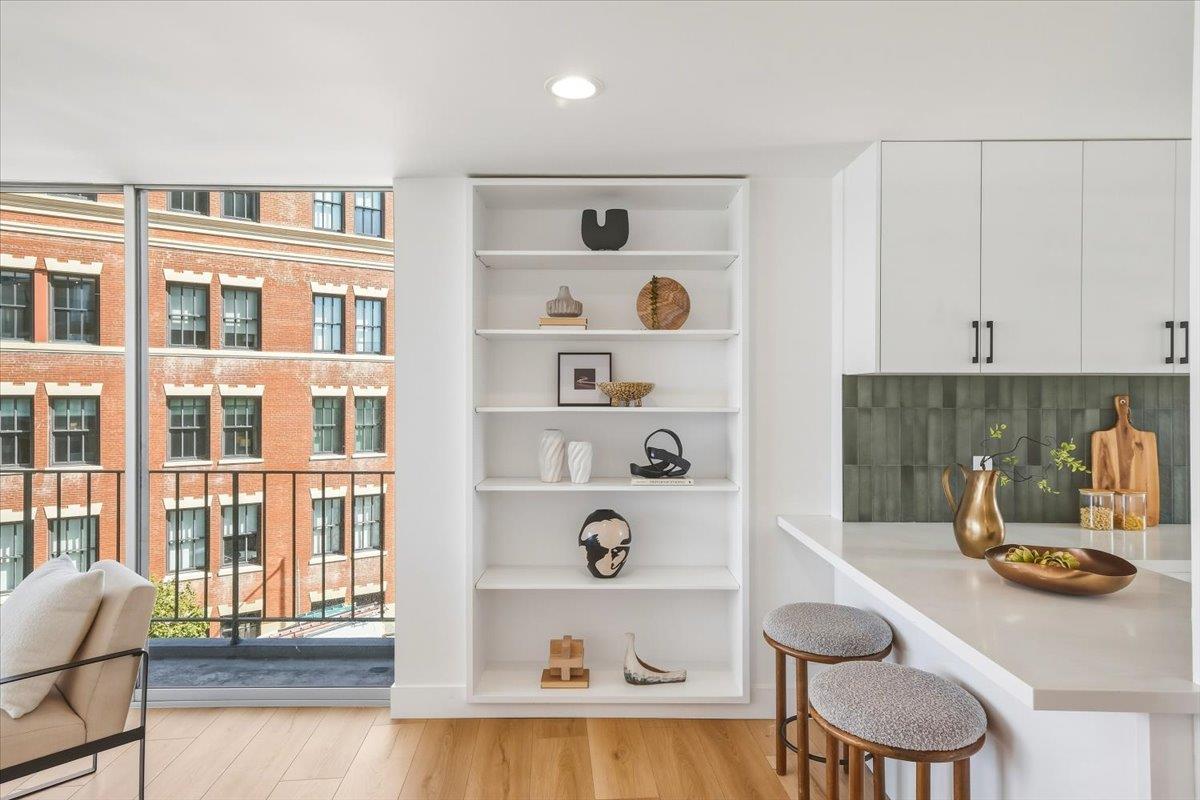 1000 North Point ST 201