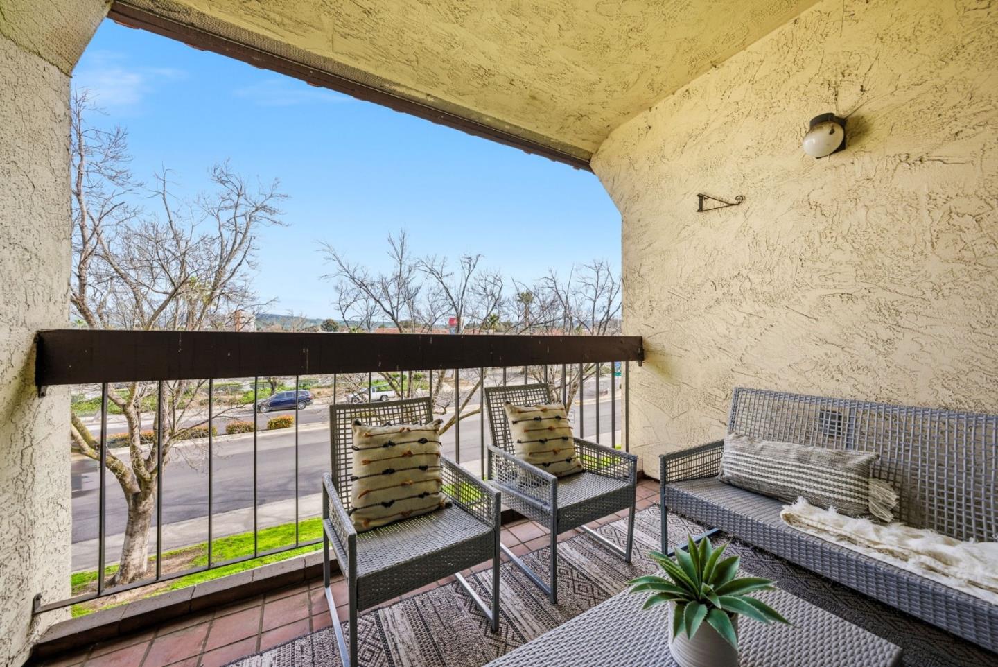 39931 Cedar BLVD 305