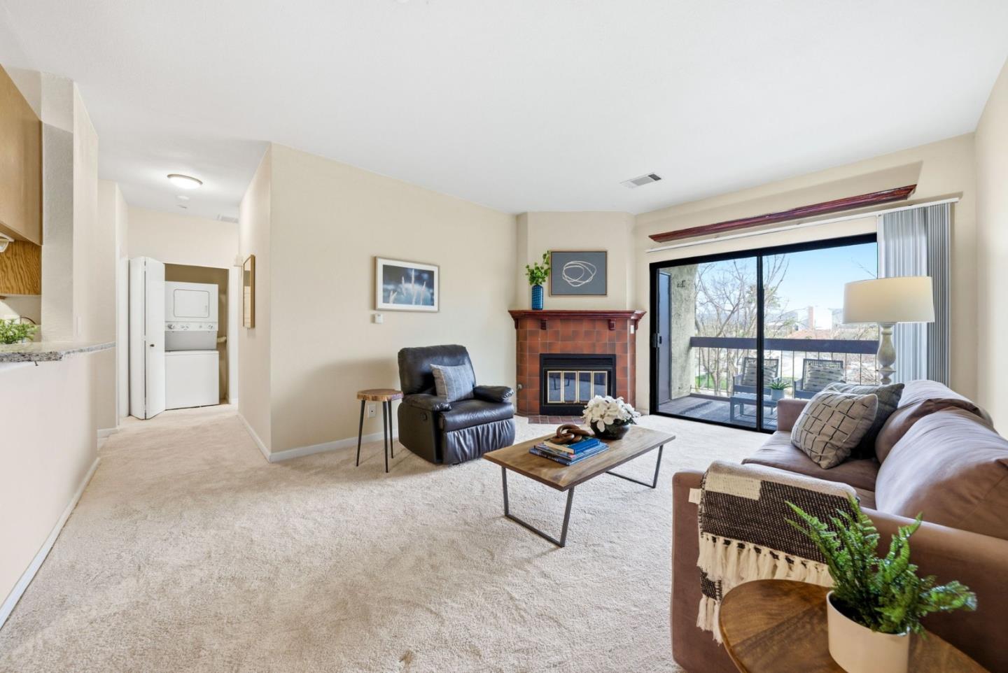 39931 Cedar BLVD 305