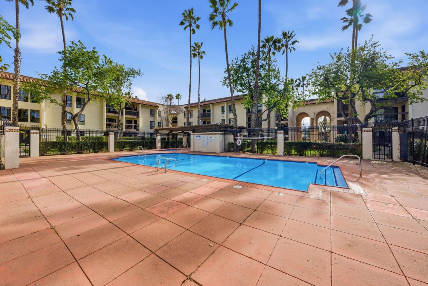 39931 Cedar BLVD 305