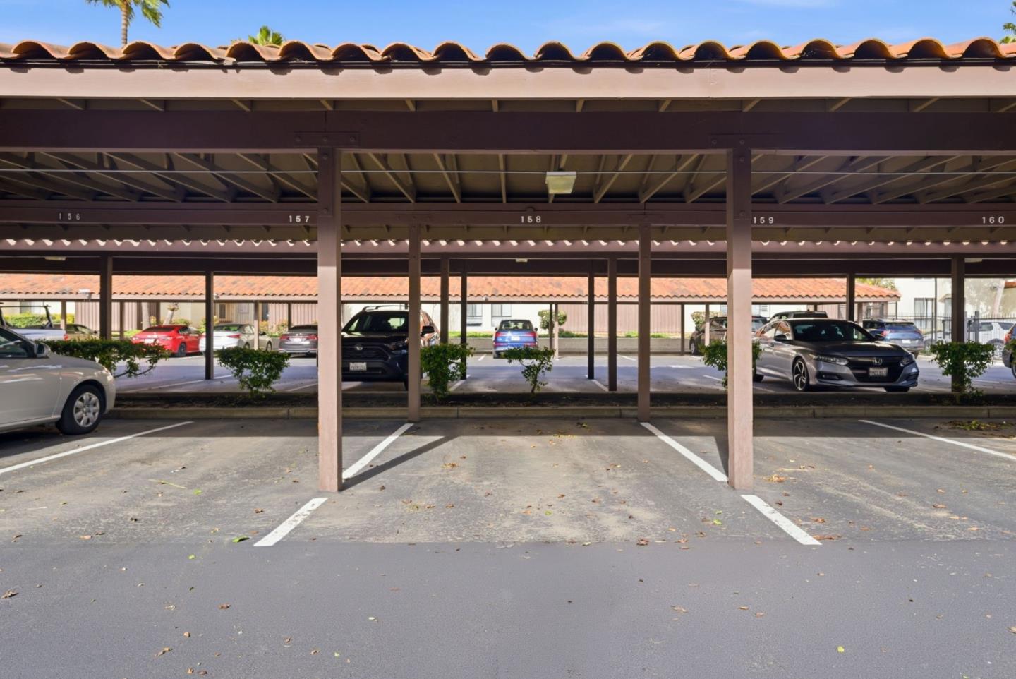 39931 Cedar BLVD 305