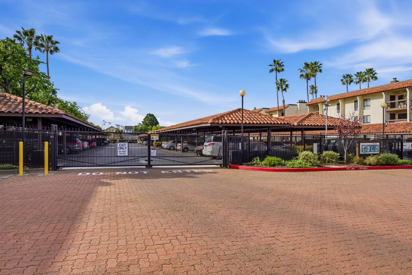 39931 Cedar BLVD 305
