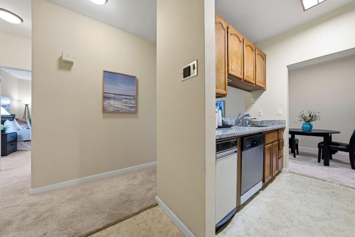 39931 Cedar BLVD 305