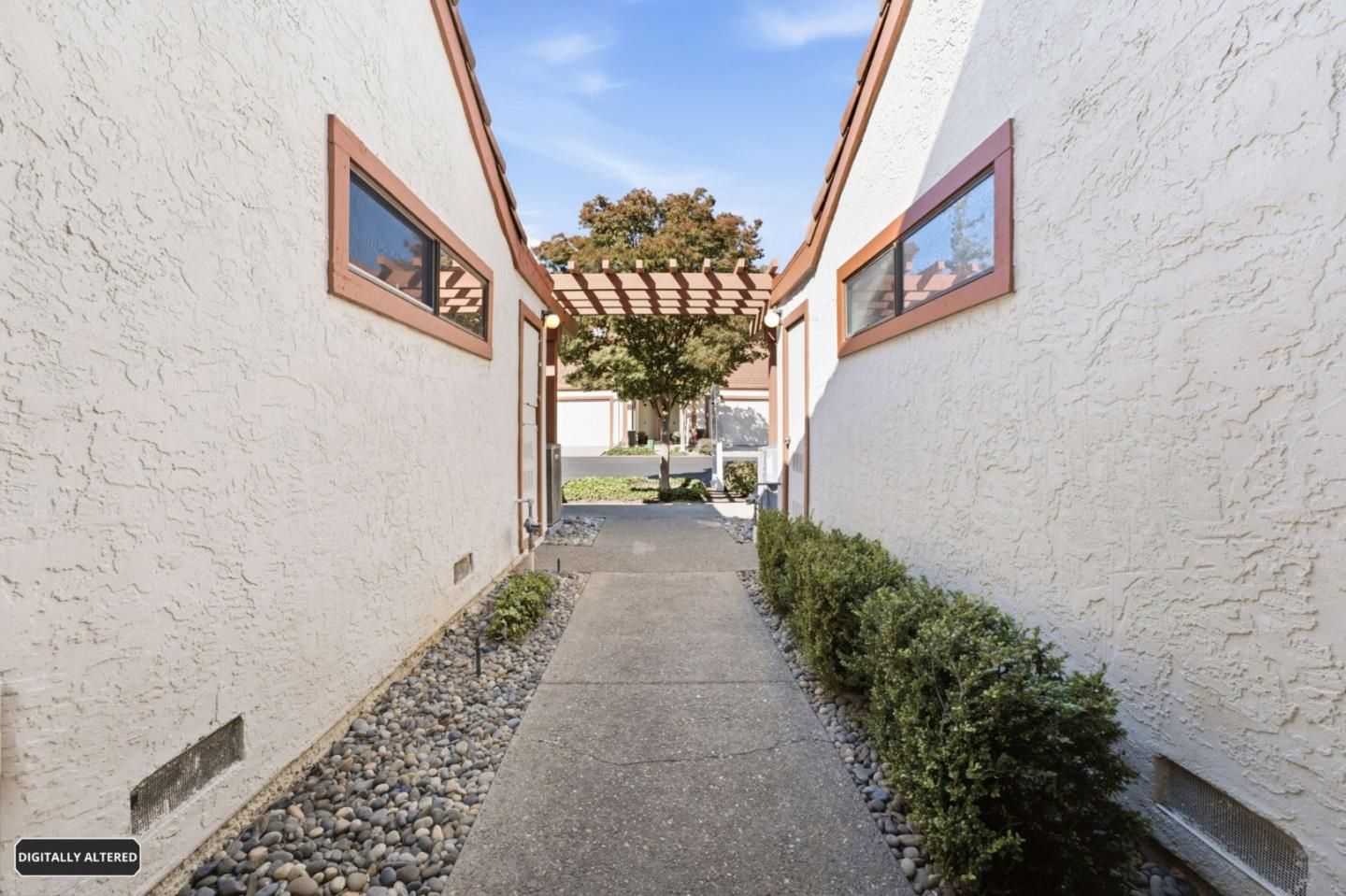 1919 Mountain Creek CT