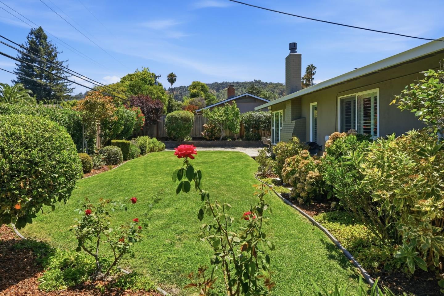 116 Meadowbrook DR