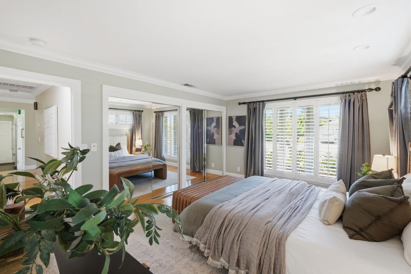 116 Meadowbrook DR