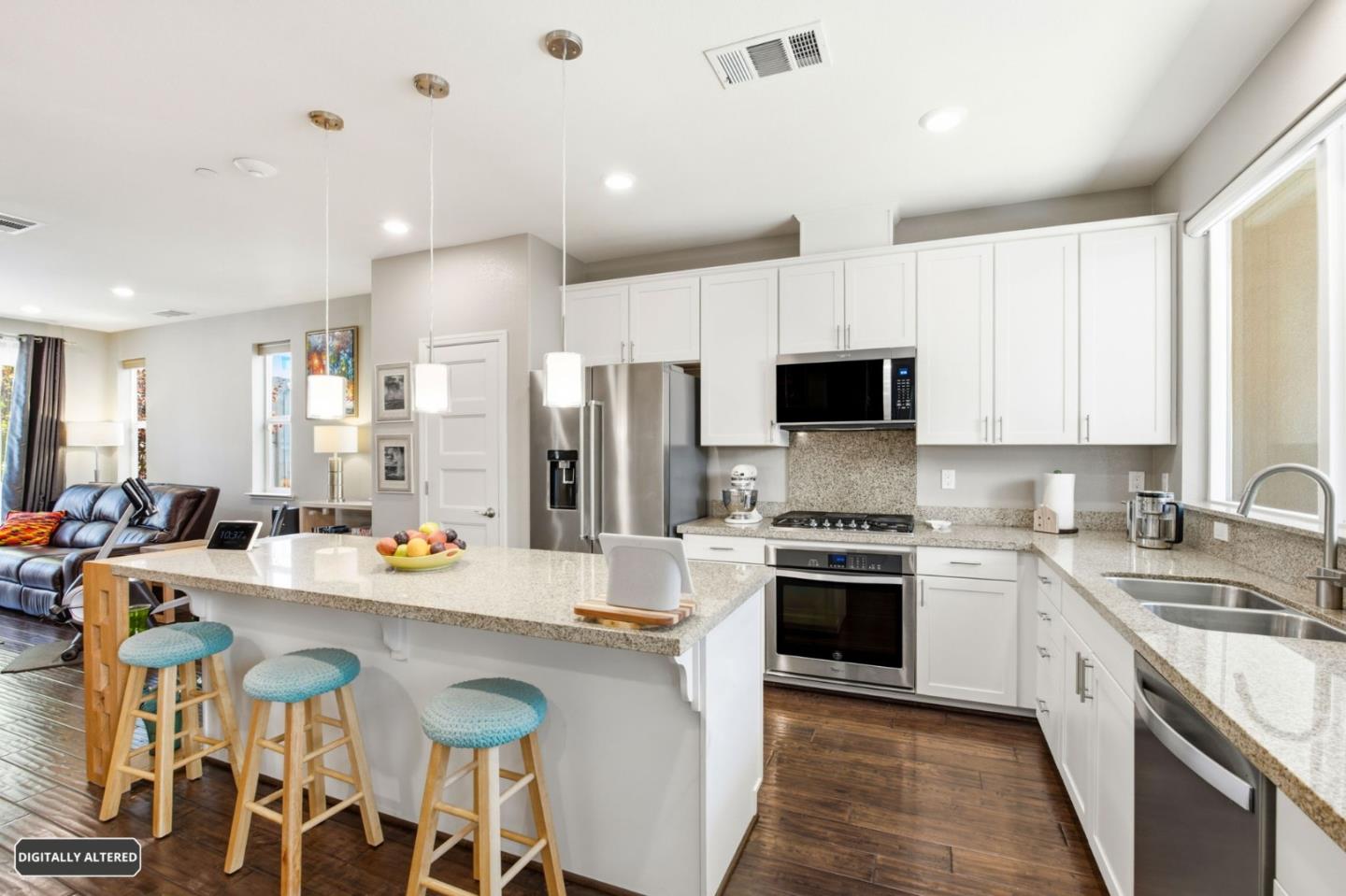 132 Llano De Los Robles AVE